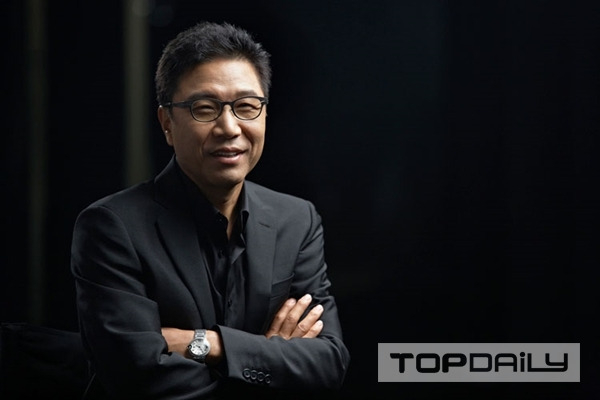 SM 엔터테인먼트, '한류'라는 이름 뒤의 '이수만' - 뉴스 썸네일 이미지