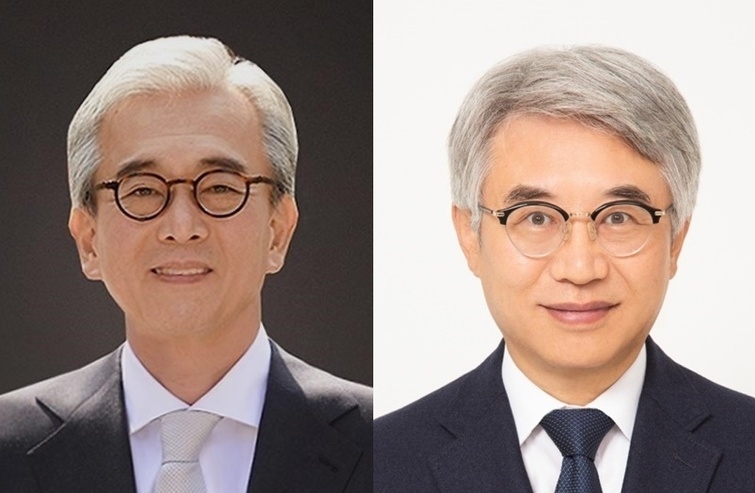 채형석 애경그룹 총괄부회장(왼쪽)과 백차현 AK홀딩스 대표