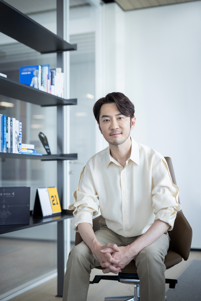 크래프톤 김창한, '배그' 뚝심 결실로...스톡옵션 일부 행사, 평가차익만... - 뉴스 썸네일 이미지