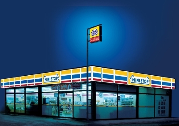 롯데‧신세계 재대결? 이베이에 이은 미니스톱 향방은 - 뉴스 썸네일 이미지