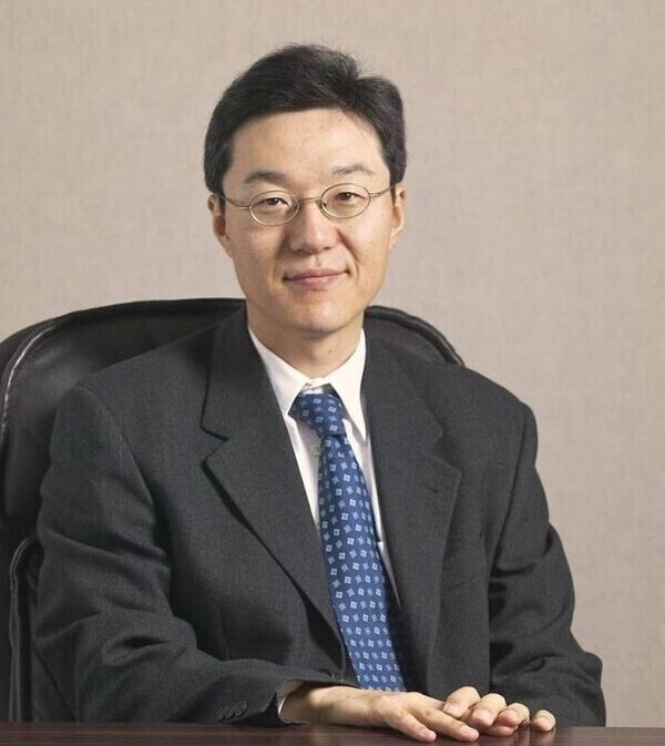 [캐피탈사 돋보기] [농심캐피탈] 신동익 부회장의 승부수...NPL에 '매운맛... - 뉴스 썸네일 이미지
